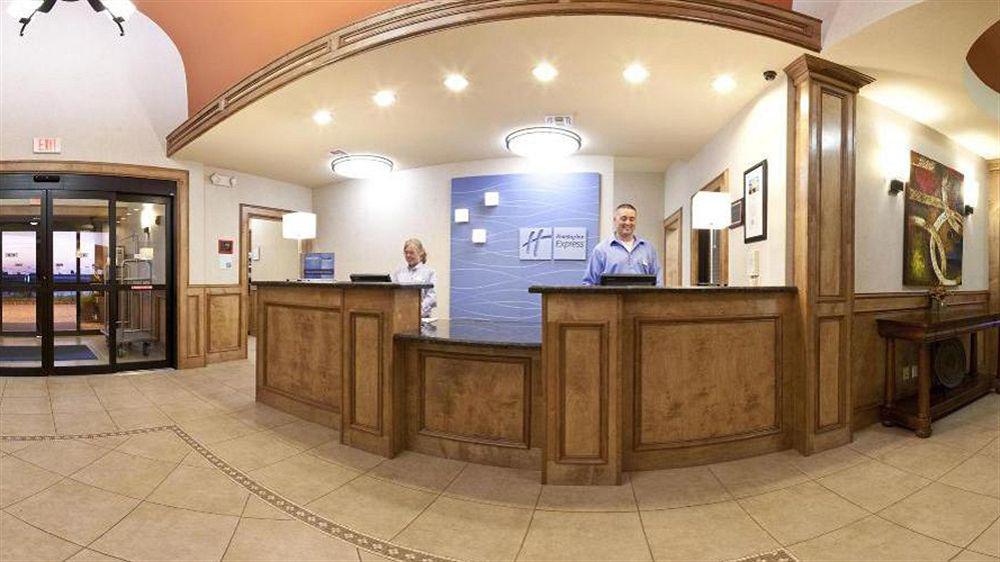 Holiday Inn Express Hotel And Suites Kingsville By Ihg Dış mekan fotoğraf