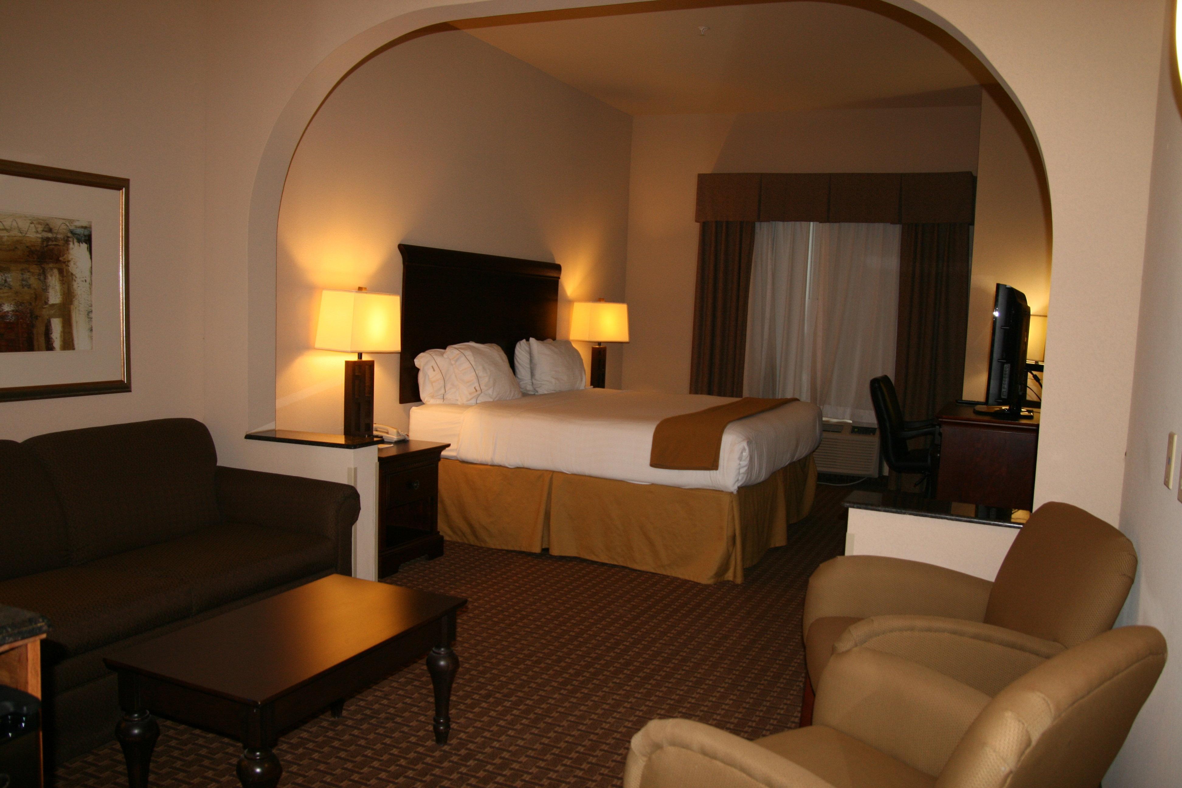 Holiday Inn Express Hotel And Suites Kingsville By Ihg Dış mekan fotoğraf