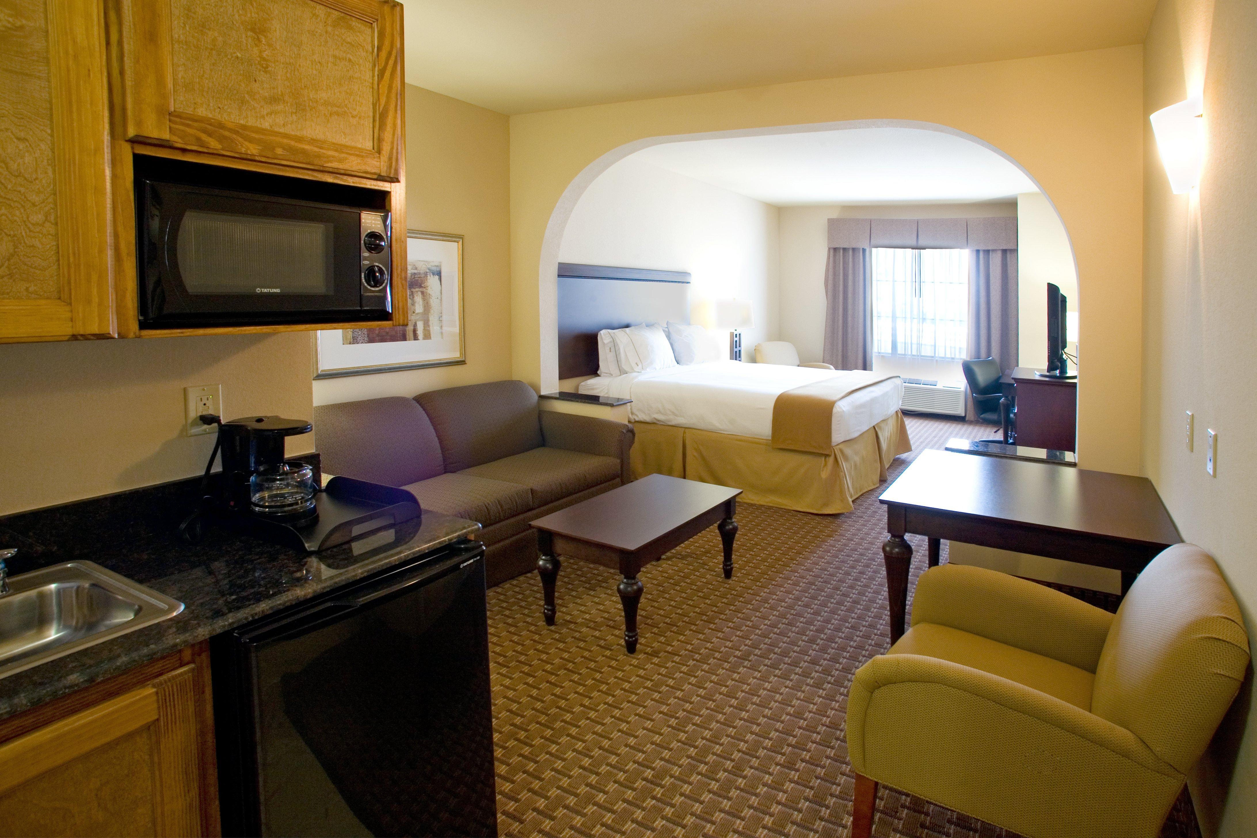 Holiday Inn Express Hotel And Suites Kingsville By Ihg Dış mekan fotoğraf